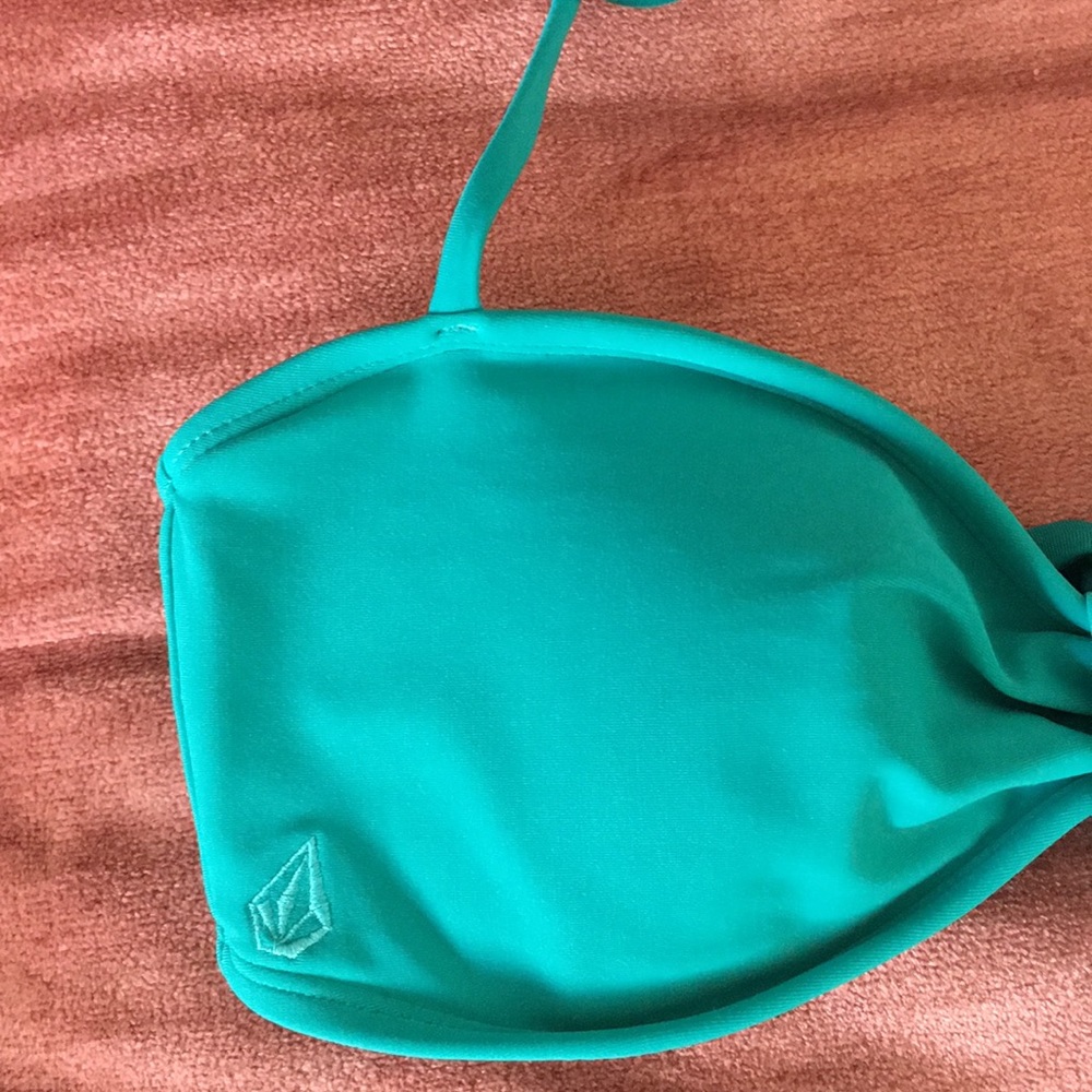 Volcom bathing suit top - Picture 2 of 3